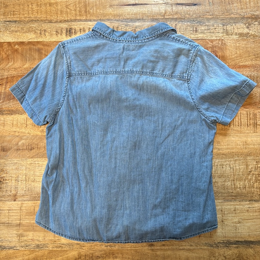 L.L Bean Light Blue Chambray Button-Down Shirt - Picture 4 of 4